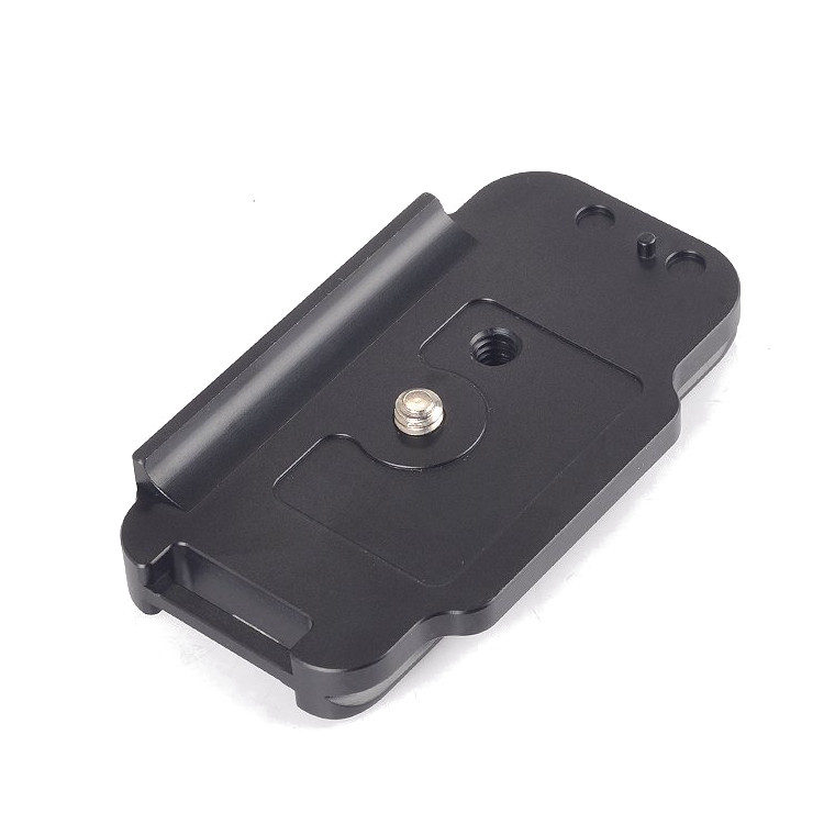 Image of Sunwayfoto PC-7DIIR - Specific plate for Canon 7DII