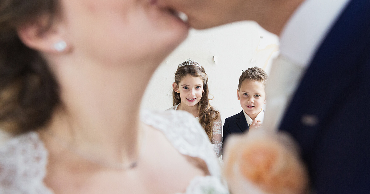 Hoe fotografeer je kids tijdens een bruiloft?