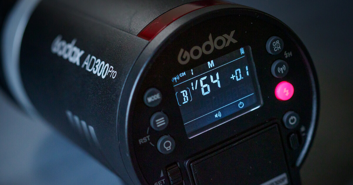 Review Godox Witstro AD300 PRO TTL portable flitskop